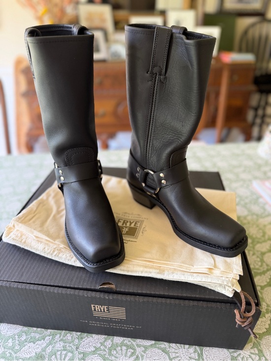 Frye Shoes - 🖤Frye Black Leather Mid-Calf Harness 12R Boots🖤